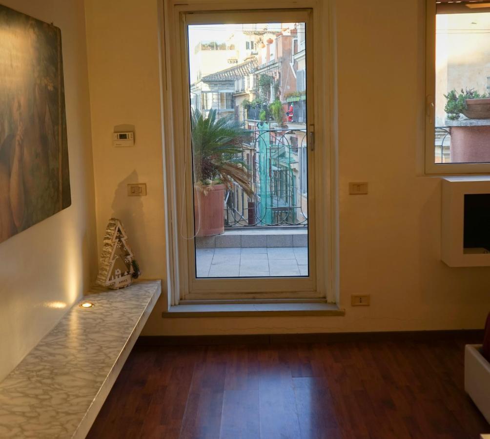 Terrazzo Frattina Apartment โรม ภายนอก รูปภาพ